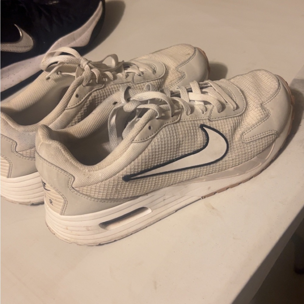Nike airmax Athletic Sneakers